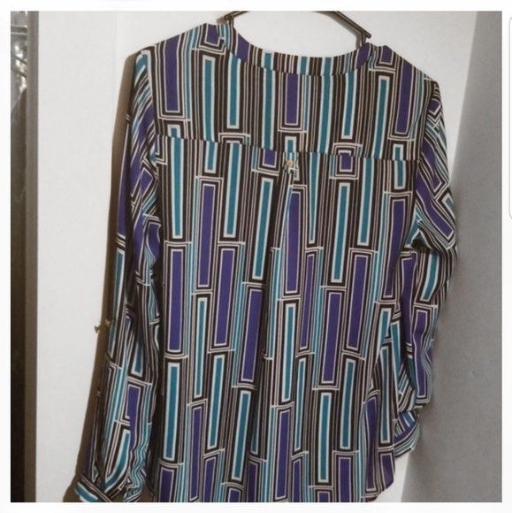 Investments printed blouse size small - Picture 2 of 5